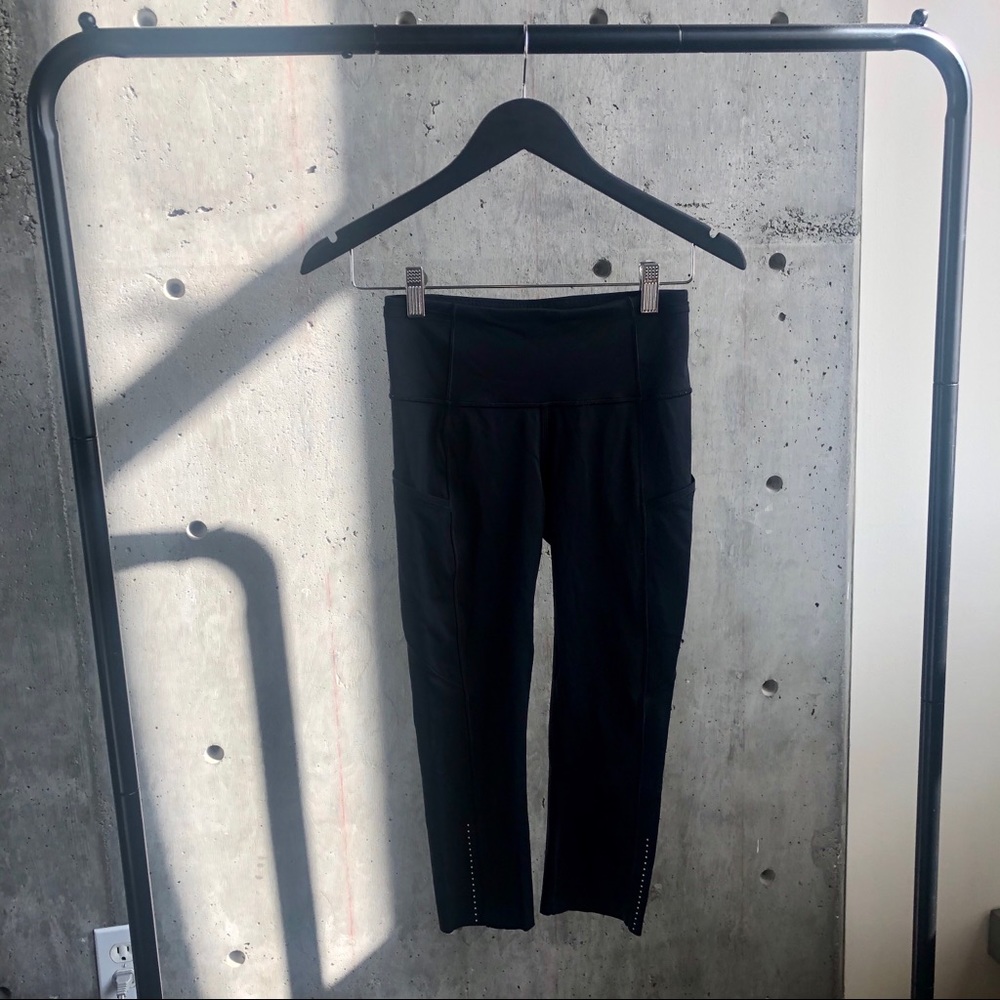 PRICE DROP Lululemon Cropped Black Leggings